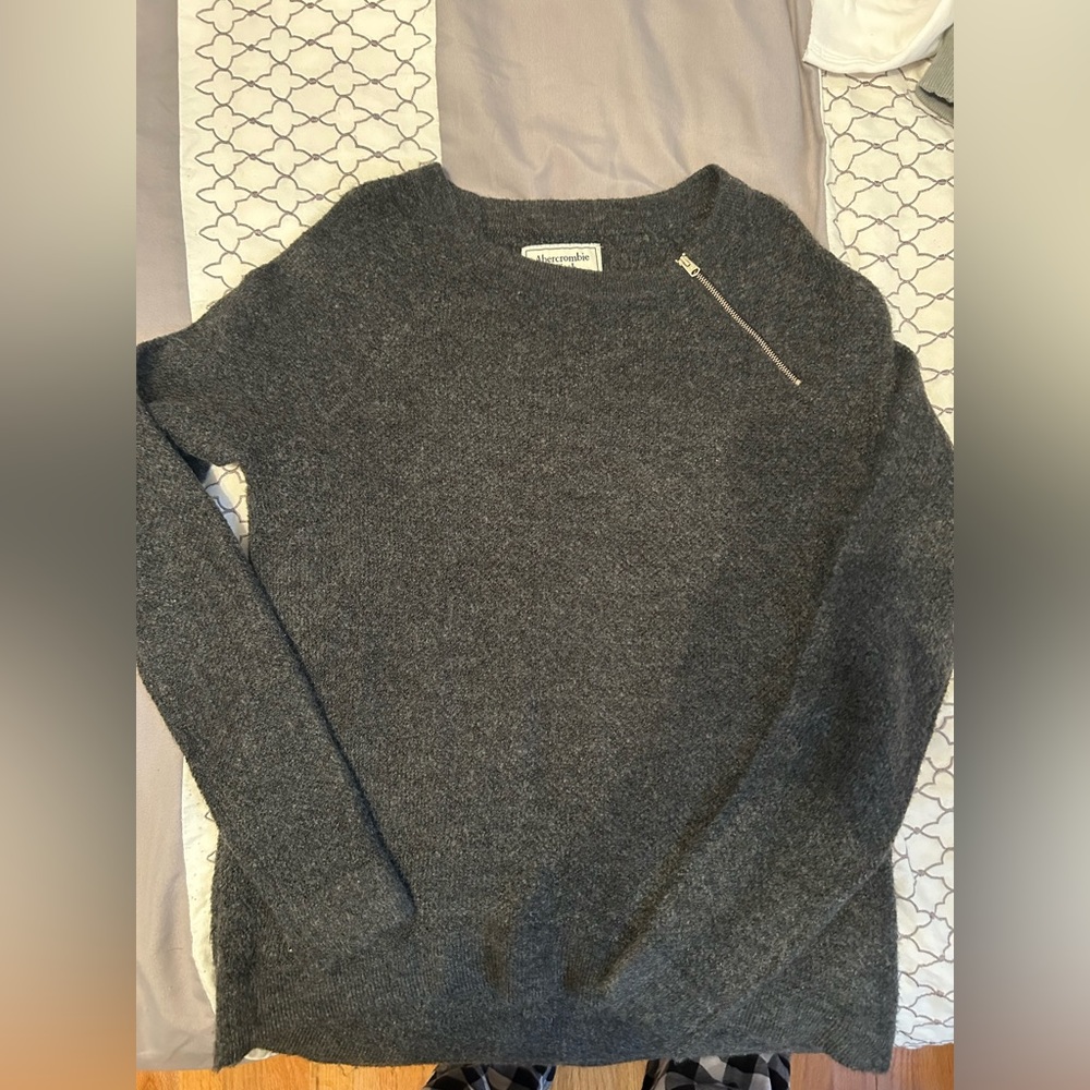 Abercrombie & Fitch Oversized Knit Sweater